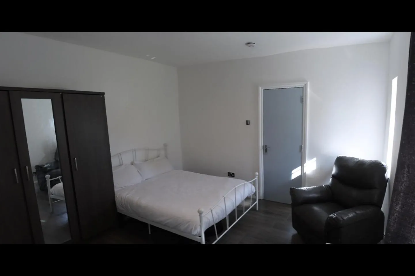 Holiday home Limehouse Townhomes A Modern 4-Bedroom 3-Bathroom Townhome With A Private Garden London