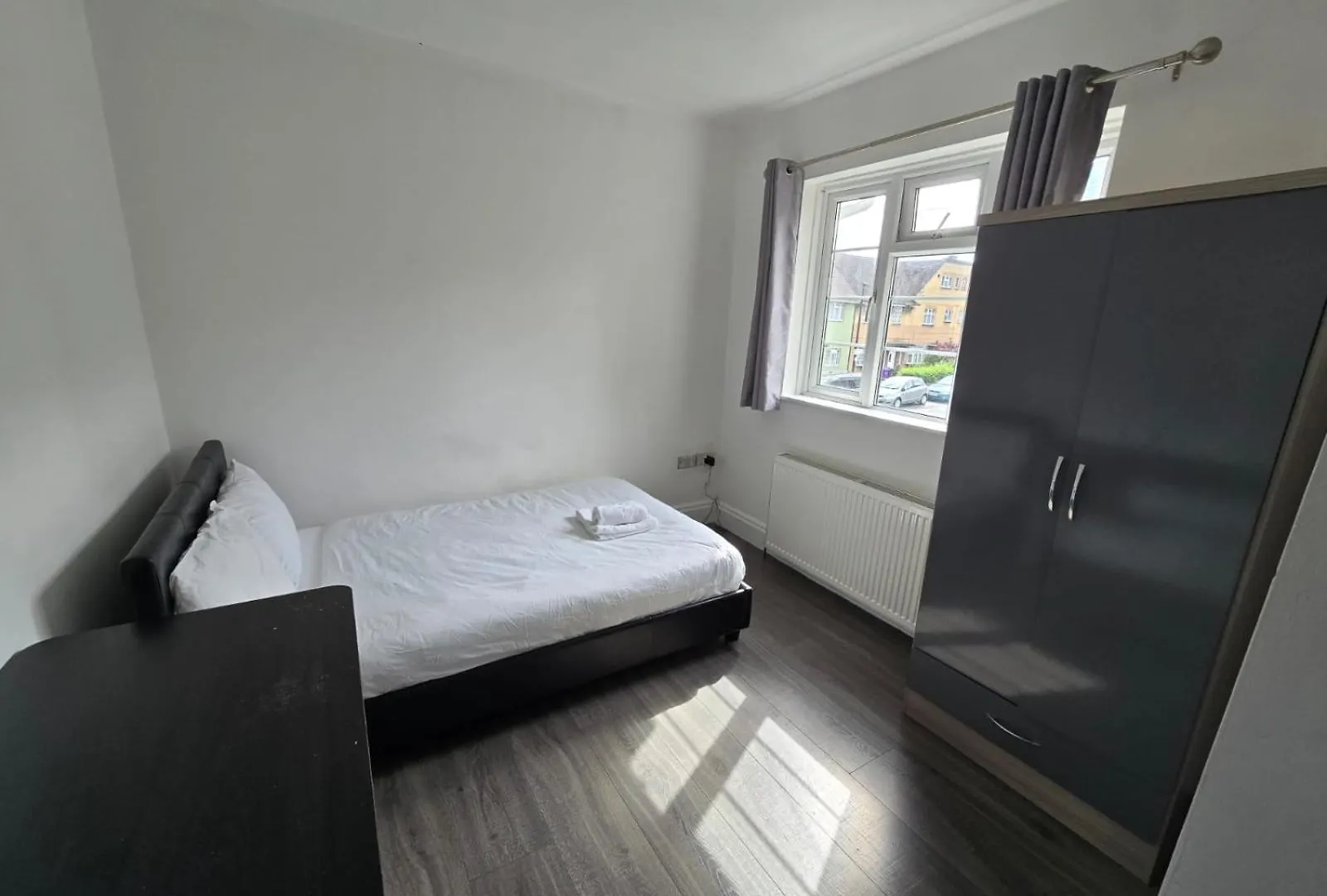 Limehouse Townhomes A Modern 4-Bedroom 3-Bathroom Townhome With A Private Garden Londra